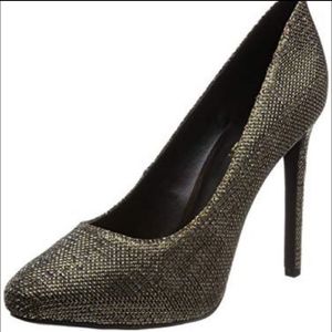 New In Box Nine West Nixit Metallic Heels